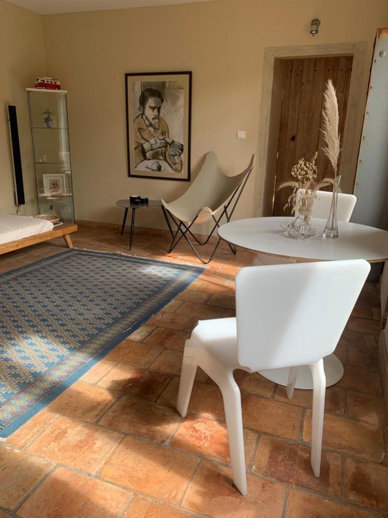 Mas Carita Bed & Breakfast Cabannes Exterior foto